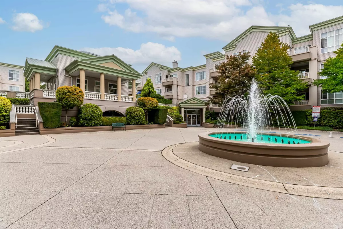 Richmond, BC V6Y 3Y7,8975 Jones RD #220