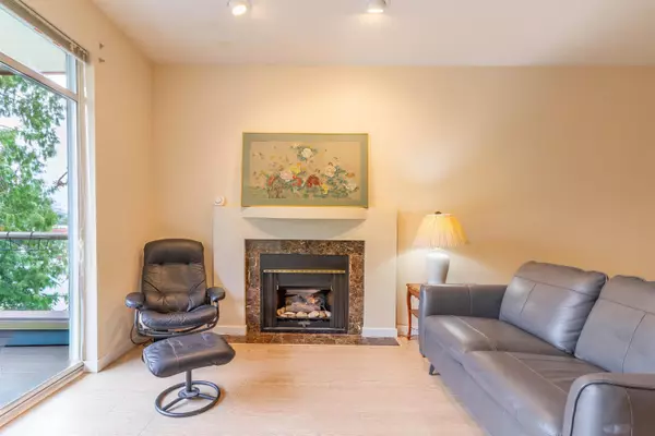 Burnaby, BC V5H 1S8,4951 Sanders ST #306