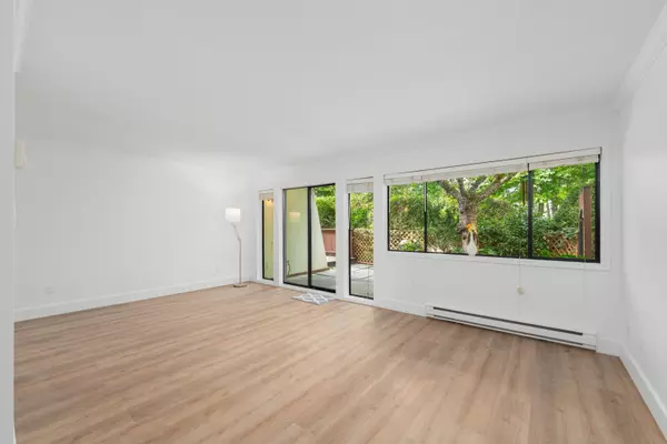 Burnaby, BC V5A 1R2,7307 Montecito DR #2