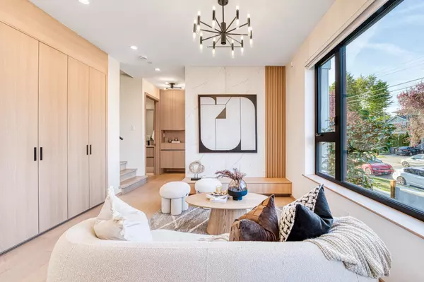 Vancouver, BC V5X 1N9,968 E 55th AVE #2