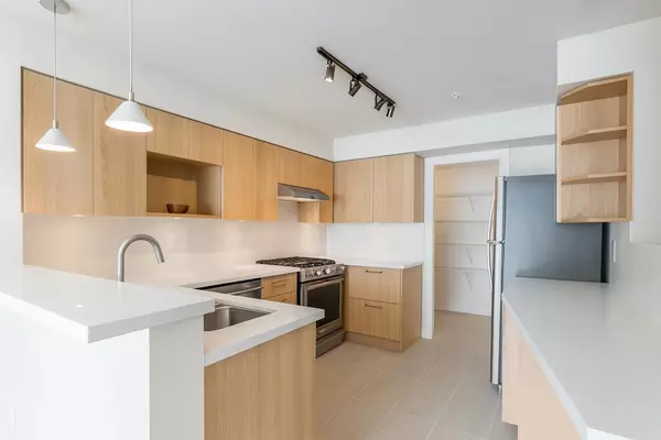 3580 W 41st AVE #303, Vancouver, BC V6N 3E6