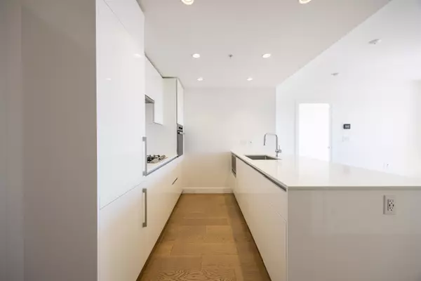 5788 Gilbert RD #1609 Richmond, BC V6X 1B7