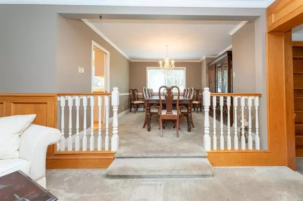 White Rock, BC V3Z 0E6,17352 26a AVE