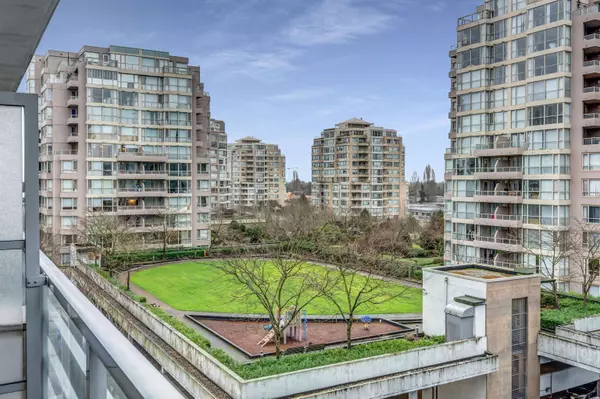 8068 Westminster HWY #905, Richmond, BC V6X 0C6
