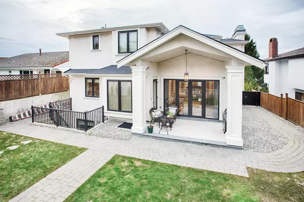 Burnaby, BC V5B 2E8,5538 Meadedale DR