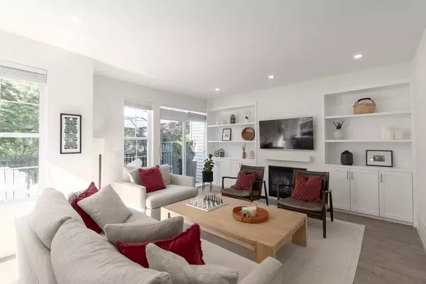 Port Moody, BC V3H 5M2,2200 Panorama DR #45