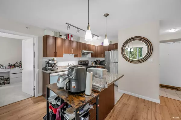 Coquitlam, BC V3B 0A7,1178 Heffley CRES #303