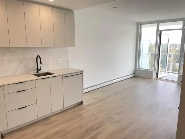 Surrey, BC V3T 1N7,13685 102 AVE #1704