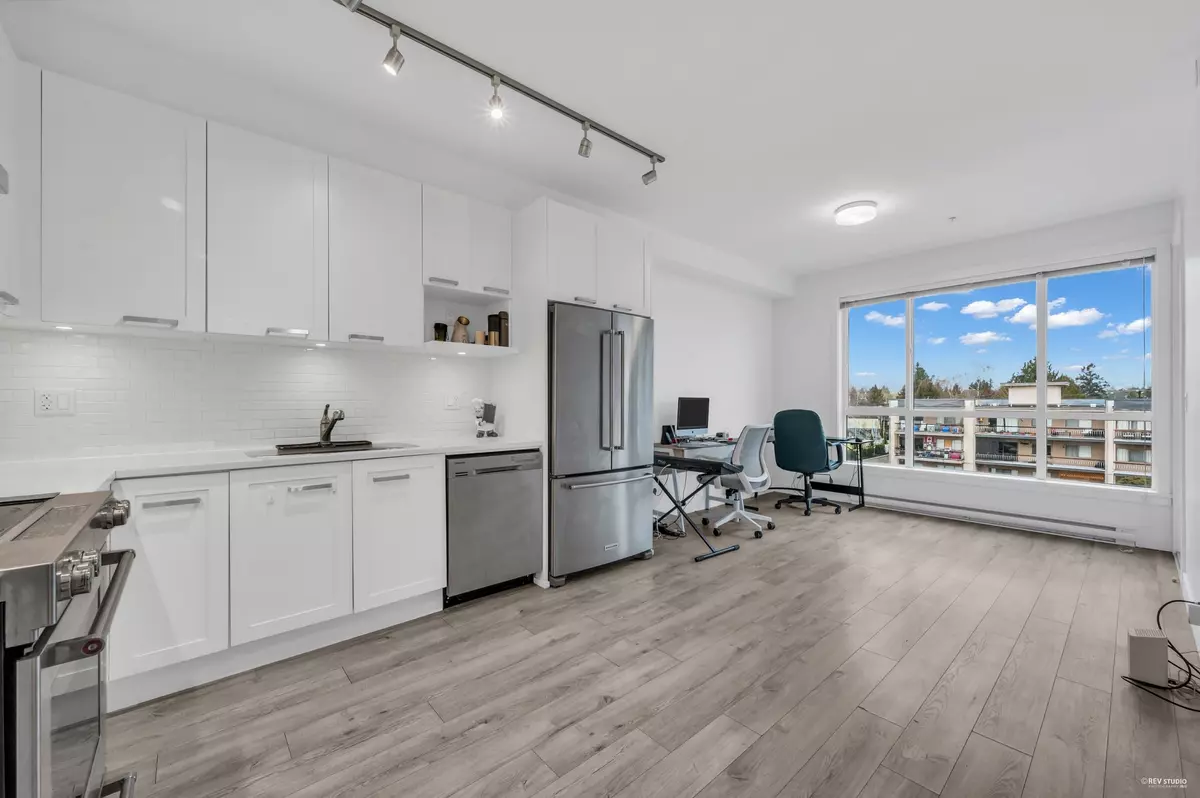 Langley, BC V3A 0L8,5638 201a ST #316