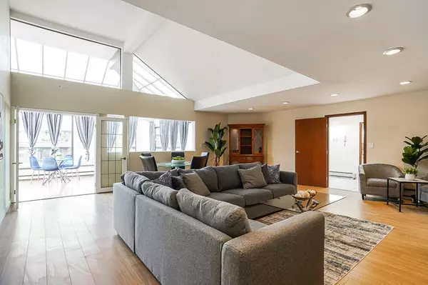 West Vancouver, BC V5P 3K3,6379 Bruce ST