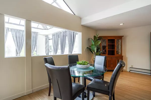 West Vancouver, BC V5P 3K3,6379 Bruce ST