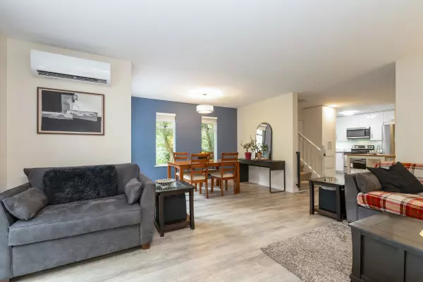 Maple Ridge, BC V2X 0A5,20699 120b AVE #9