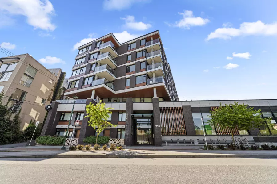 210 E 5th AVE #302, Vancouver, BC V5T 0K1