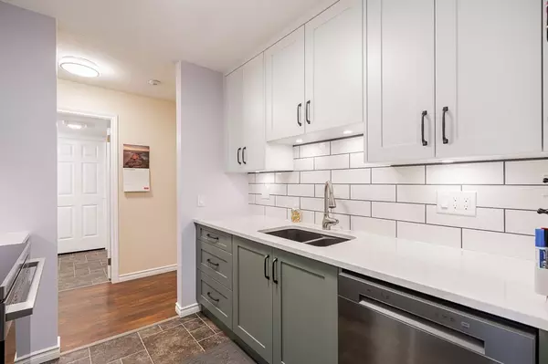 Abbotsford, BC V2S 6Z5,33535 King RD #216