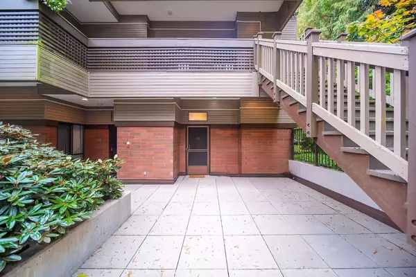 Vancouver, BC V5Y 3V4,444 W 49th AVE #201