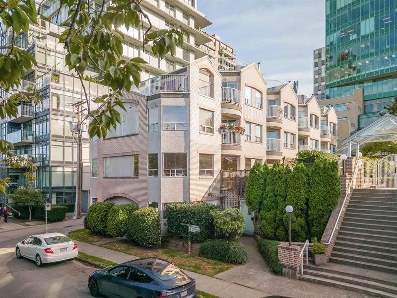 788 W 8th AVE #208, Vancouver, BC V5Z 1E1