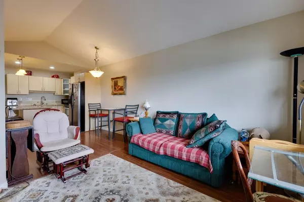 Langley, BC V3A 3X6,19774 56 AVE #317