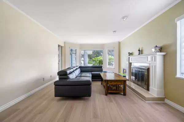 Richmond, BC V7E 5Y3,9506 Thomas DR