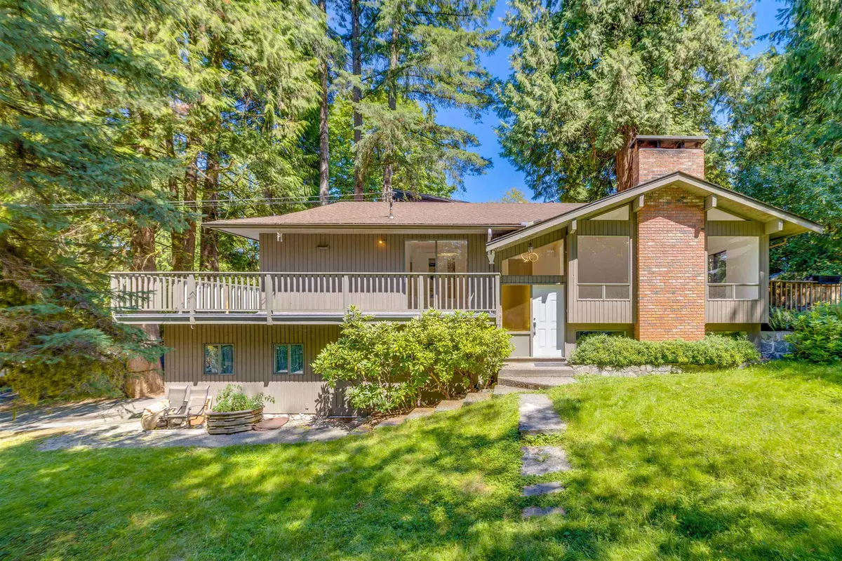 North Vancouver, BC V7G 1H8,4755 Cove Cliff RD