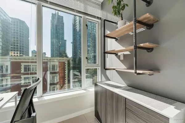 1211 Melville ST #702 Vancouver, BC V6E 0A7