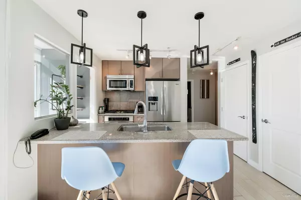 Vancouver, BC V6E 0A7,1211 Melville ST #702