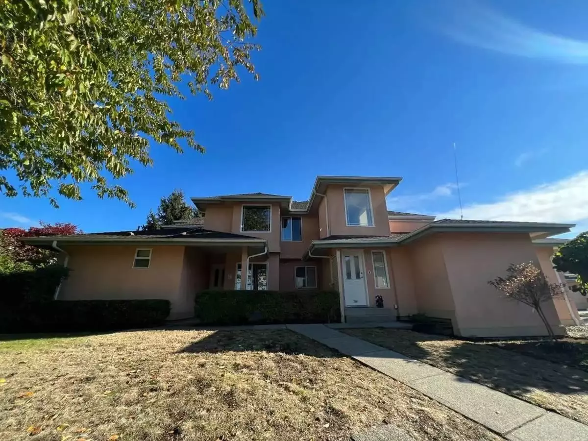 Pitt Meadows, BC V3Y 2R2,19044 118b Ave #9