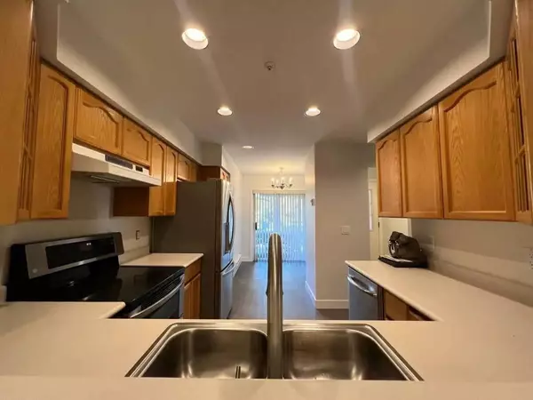 Pitt Meadows, BC V3Y 2R2,19044 118b Ave #9