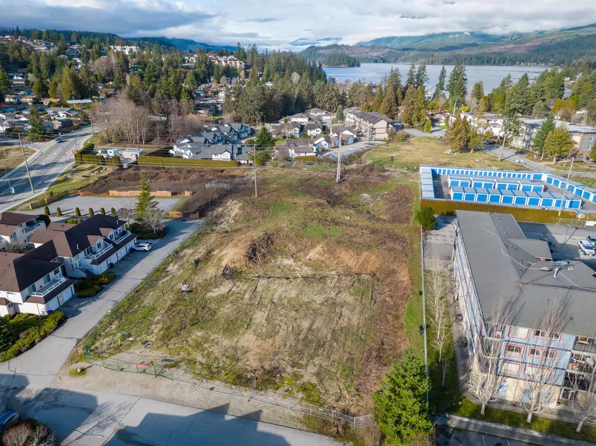 Sechelt, BC V0N 3A0,5634 Trail AVE