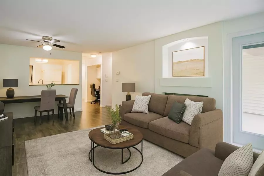 15210 Guildford DR #307, Surrey, BC V3R 0X7