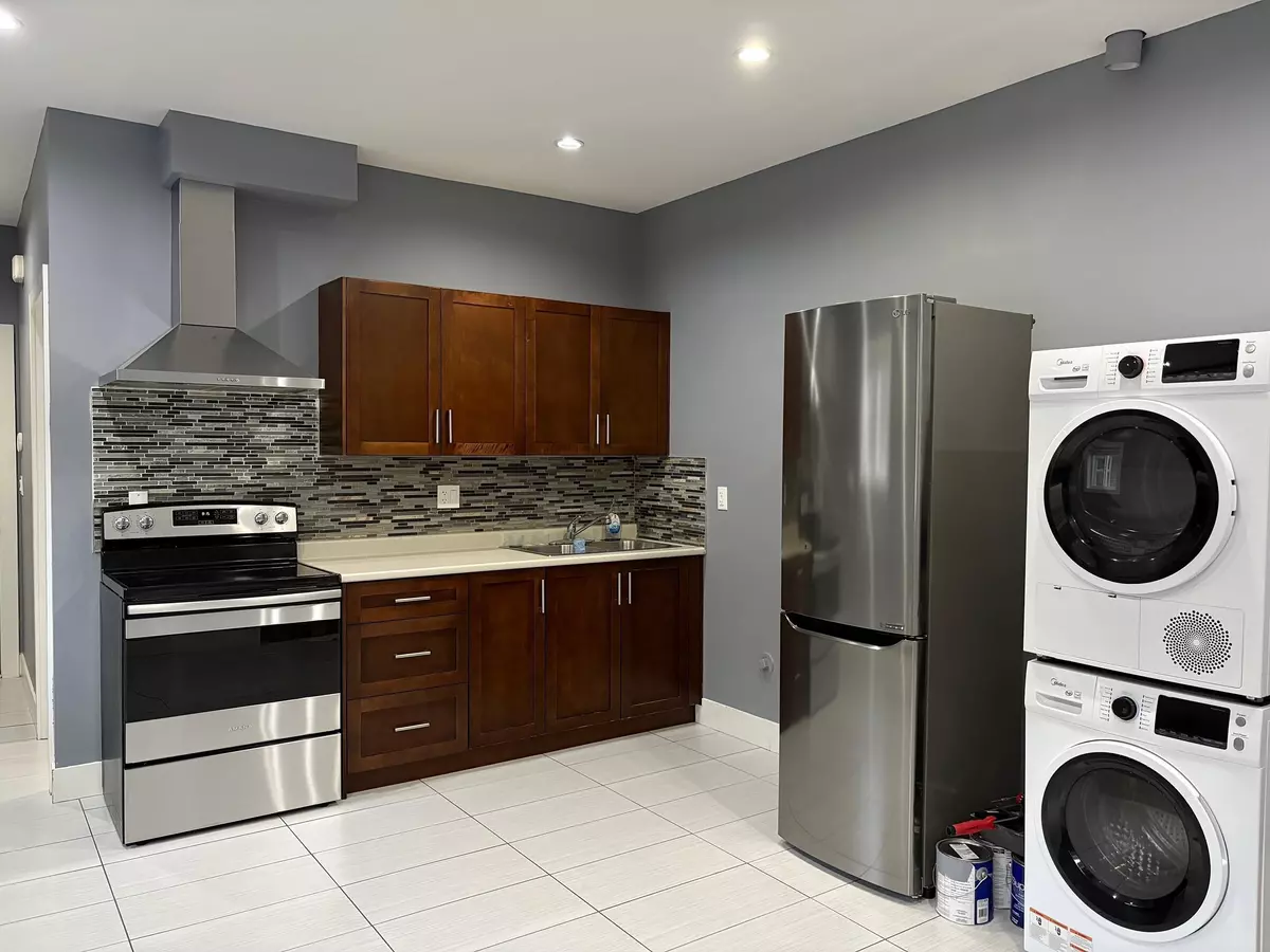 New Westminster, BC V3M 5E6,1309 Ewen AVE