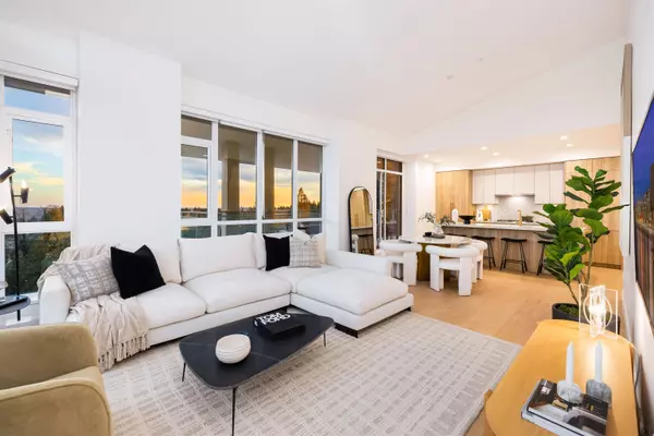 North Vancouver, BC V7J 0E8,2325 Emery CT #PH 1103