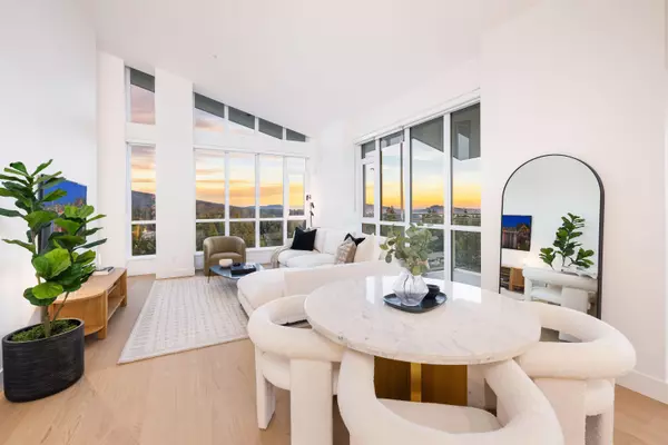 North Vancouver, BC V7J 0E8,2325 Emery CT #PH 1103