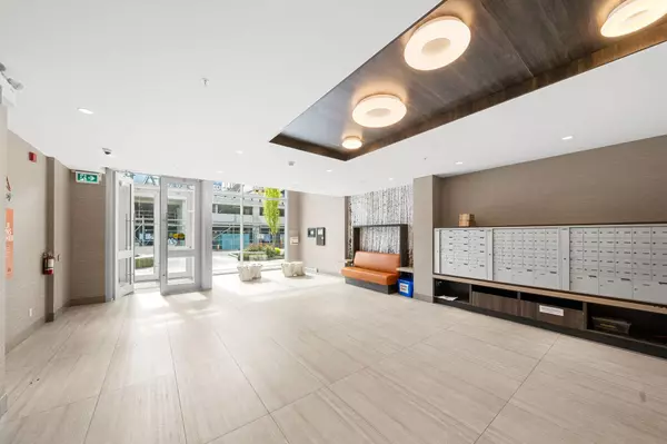 Squamish, BC V8B 0C4,38033 Second AVE #411