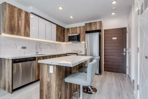 Vancouver, BC V6E 1L4,1168 Pendrell Street #304