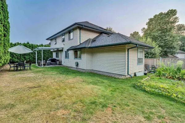 Surrey, BC V3W 0S3,8662 141b ST
