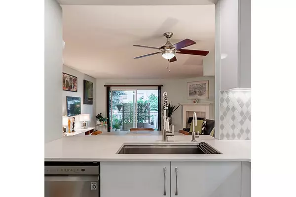 Port Coquitlam, BC V3B 1J5,2050 Coquitlam AVE #103