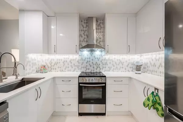 2050 Coquitlam AVE #103, Port Coquitlam, BC V3B 1J5