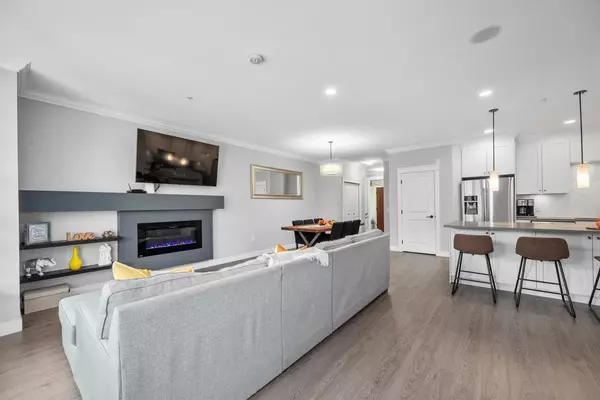 Maple Ridge, BC V2W 0J3,10525 240 ST #38