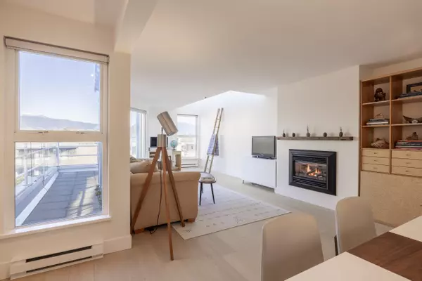 Vancouver, BC V6K 1C6,2240 York AVE