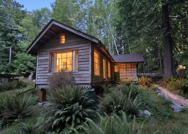 Gambier Island, BC V0N 1V0,793 Andy's Bay RD