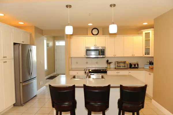 Pitt Meadows, BC V3Y 2T5,19639 Meadow Gardens WAY #143