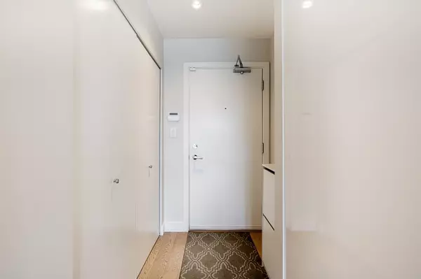 Burnaby, BC V5C 0L5,1788 Gilmore AVE #307