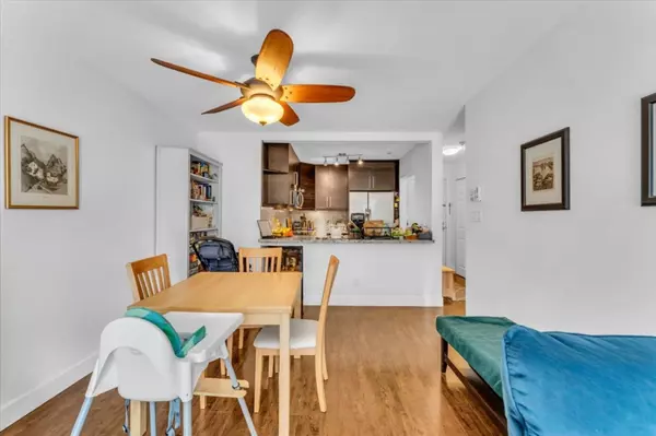 Vancouver, BC V5Z 3T8,876 W 16th AVE #307