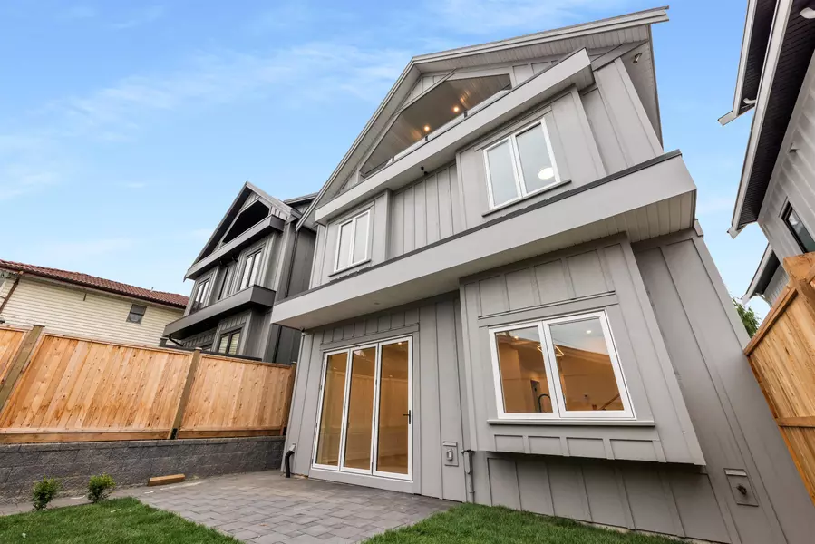 1160 Rossland ST #2, Vancouver, BC V5K 4A1