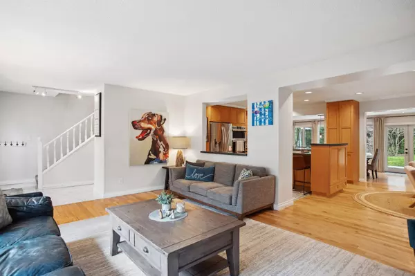 North Vancouver, BC V7H 1R9,2569 Hyannis PT
