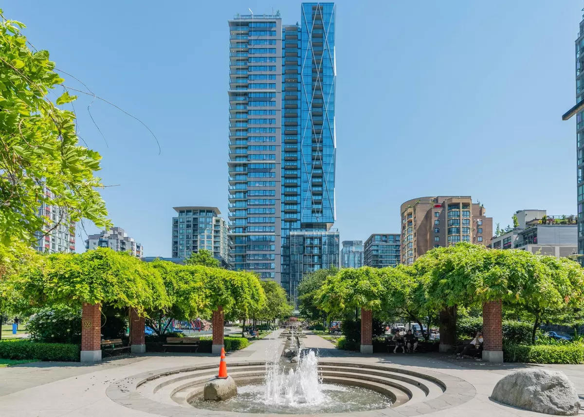 Vancouver, BC V6B 0S3,1111 Richards ST #3306