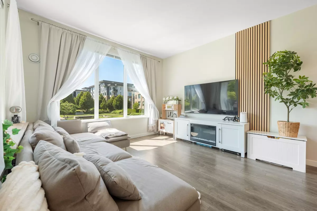 Richmond, BC V6X 0P1,9388 Tomicki AVE #215