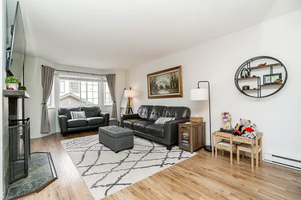 Port Coquitlam, BC V3C 5Y2,2352 Pitt River RD #14