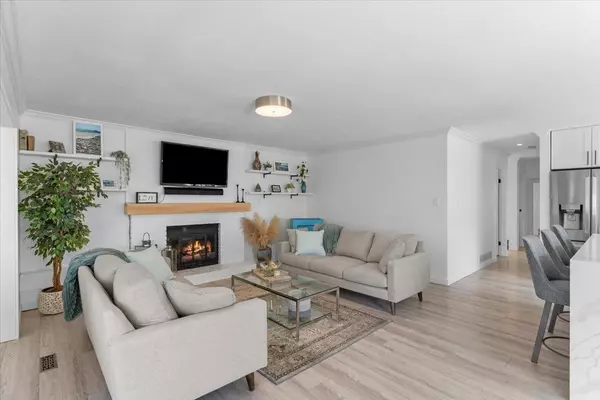 White Rock, BC V4B 4V8,965 Keil ST