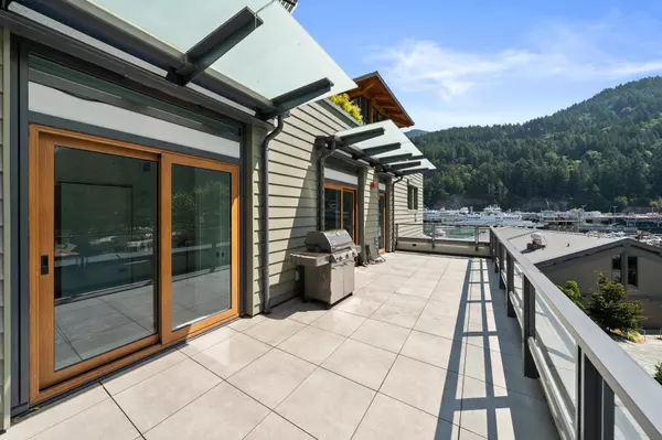 West Vancouver, BC V7W 0A4,6707 Nelson AVE #309